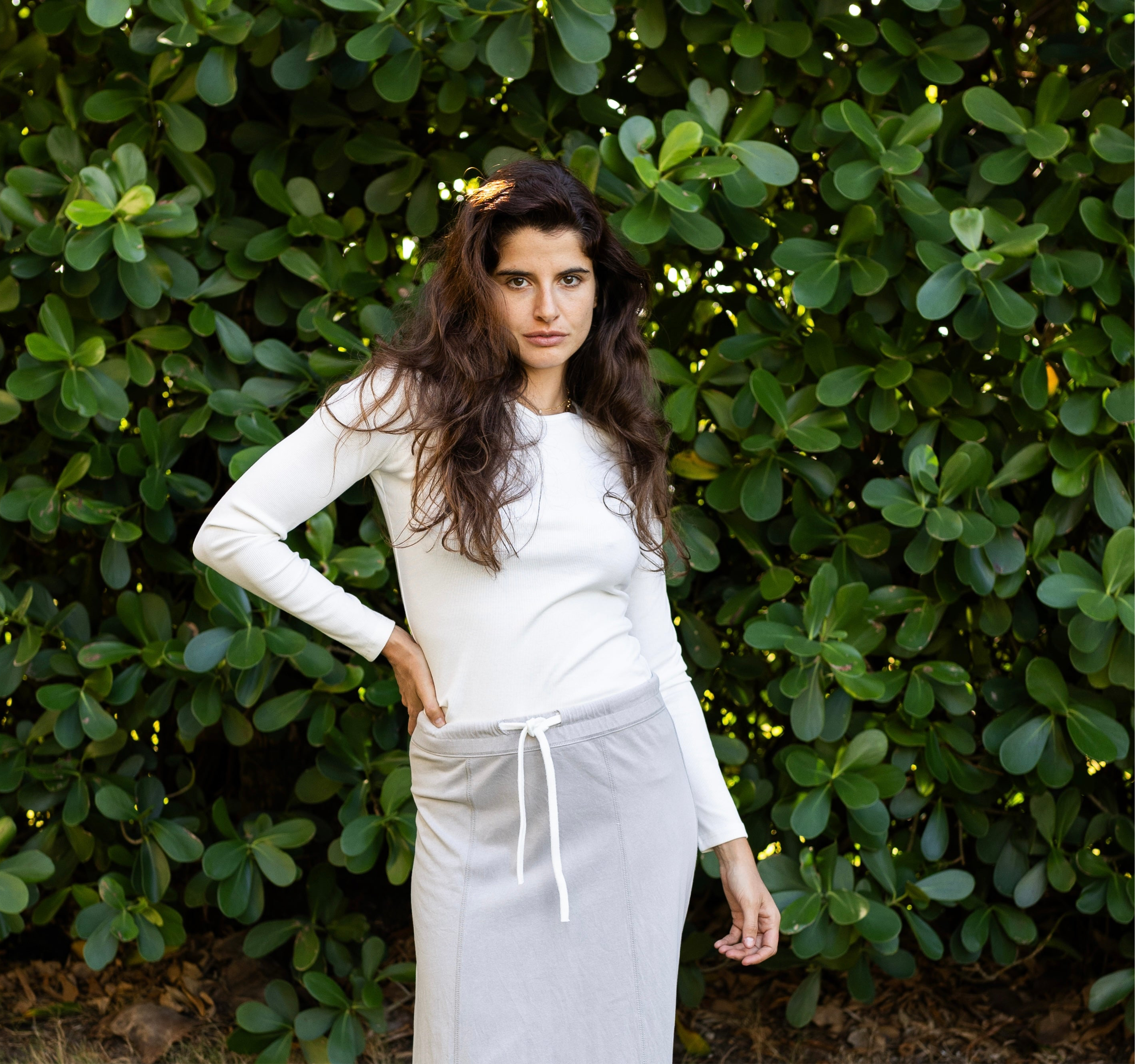 Ribbed V-neck Tee| White