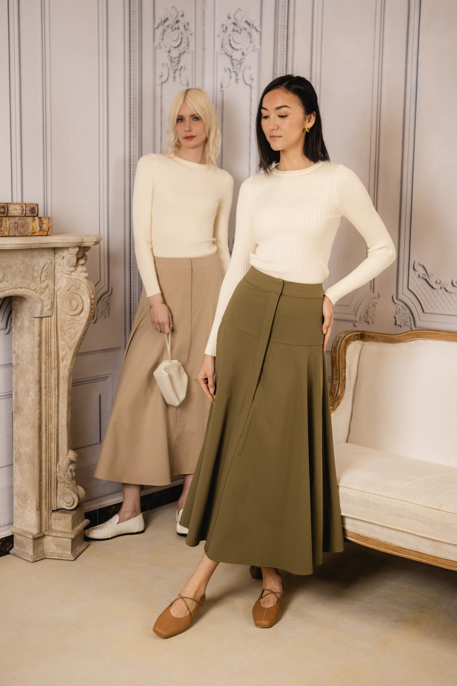 Rolled Collar Knit sweater | Cream