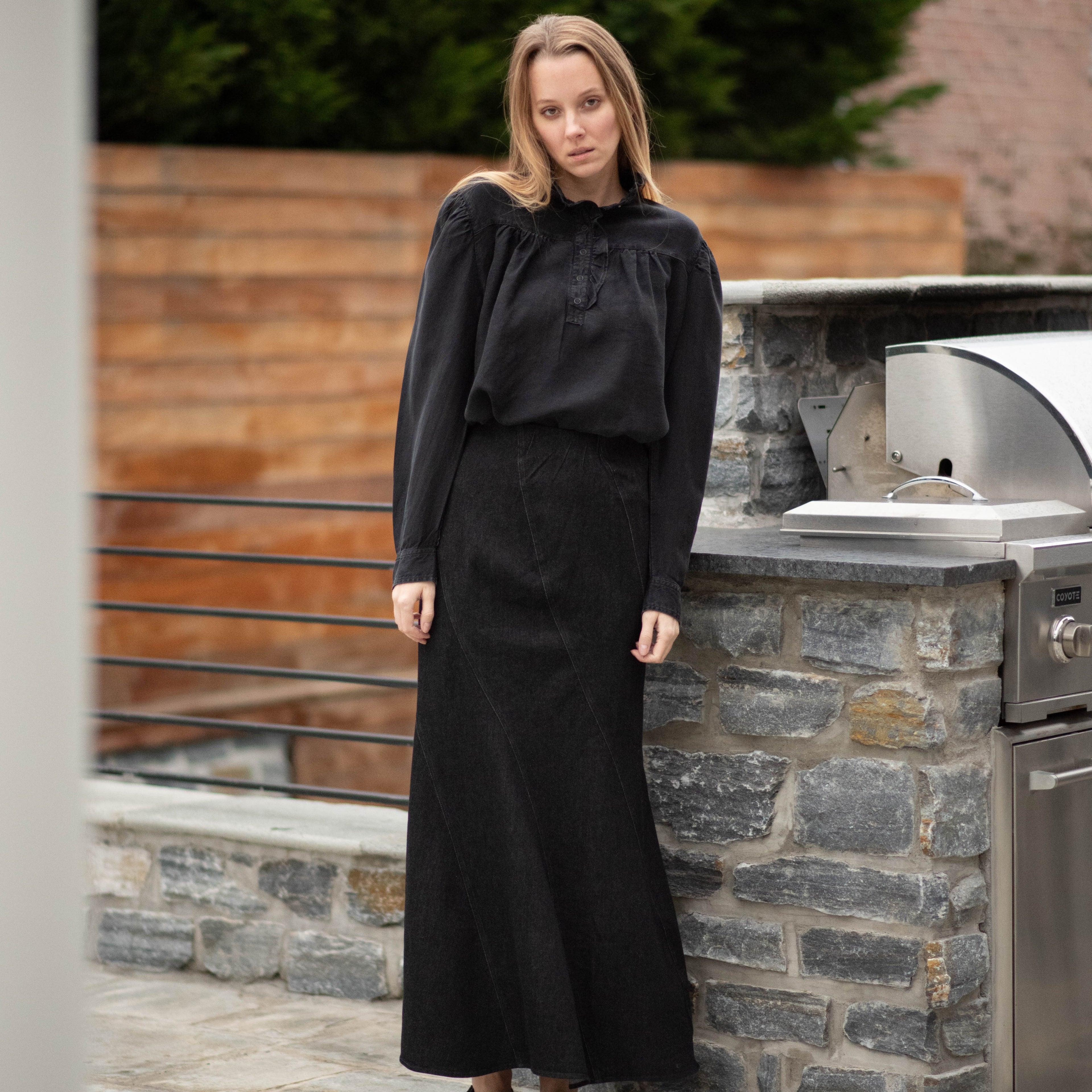 Wave Denim Skirt | Black [Final Sale]