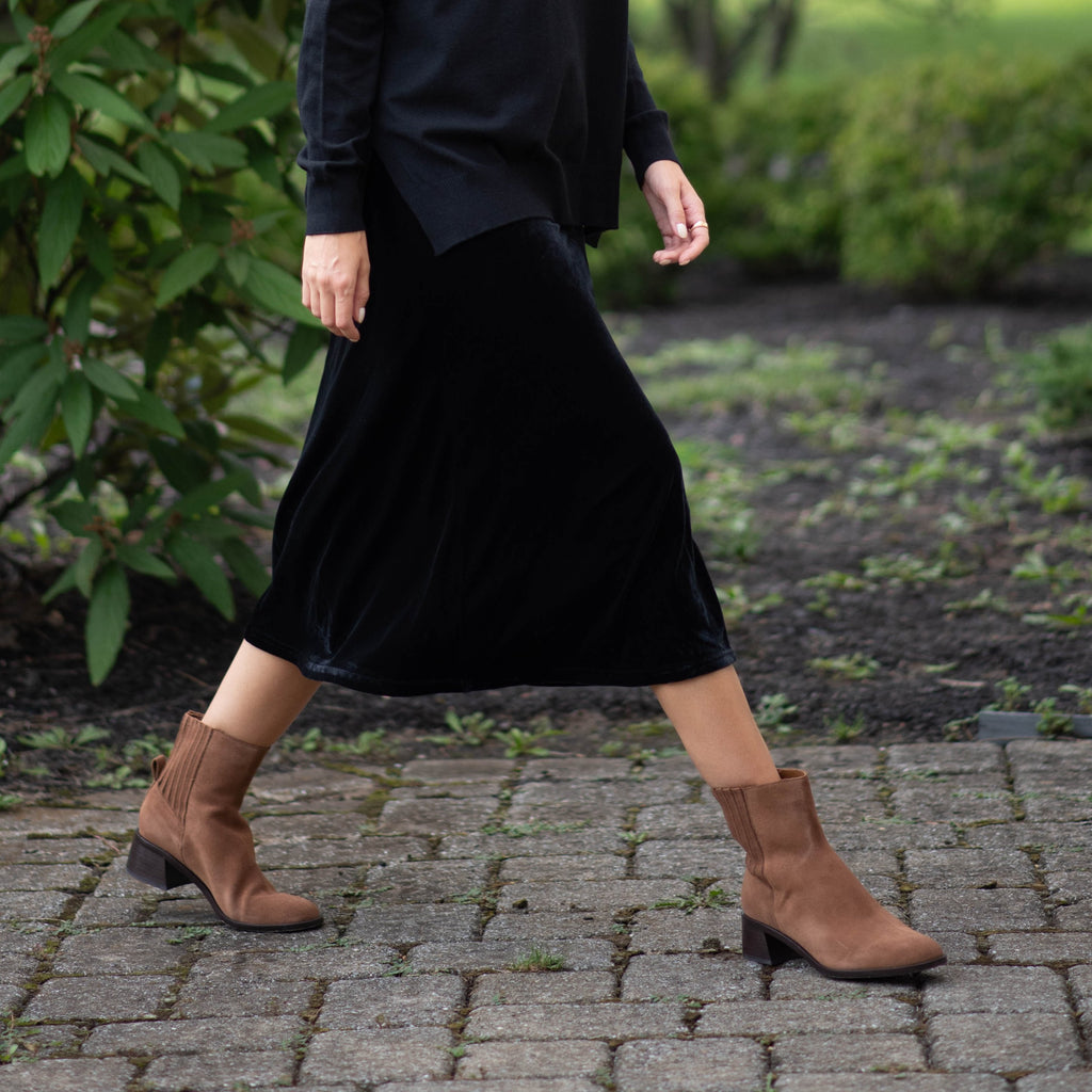 Velour Midi Skirt | Black