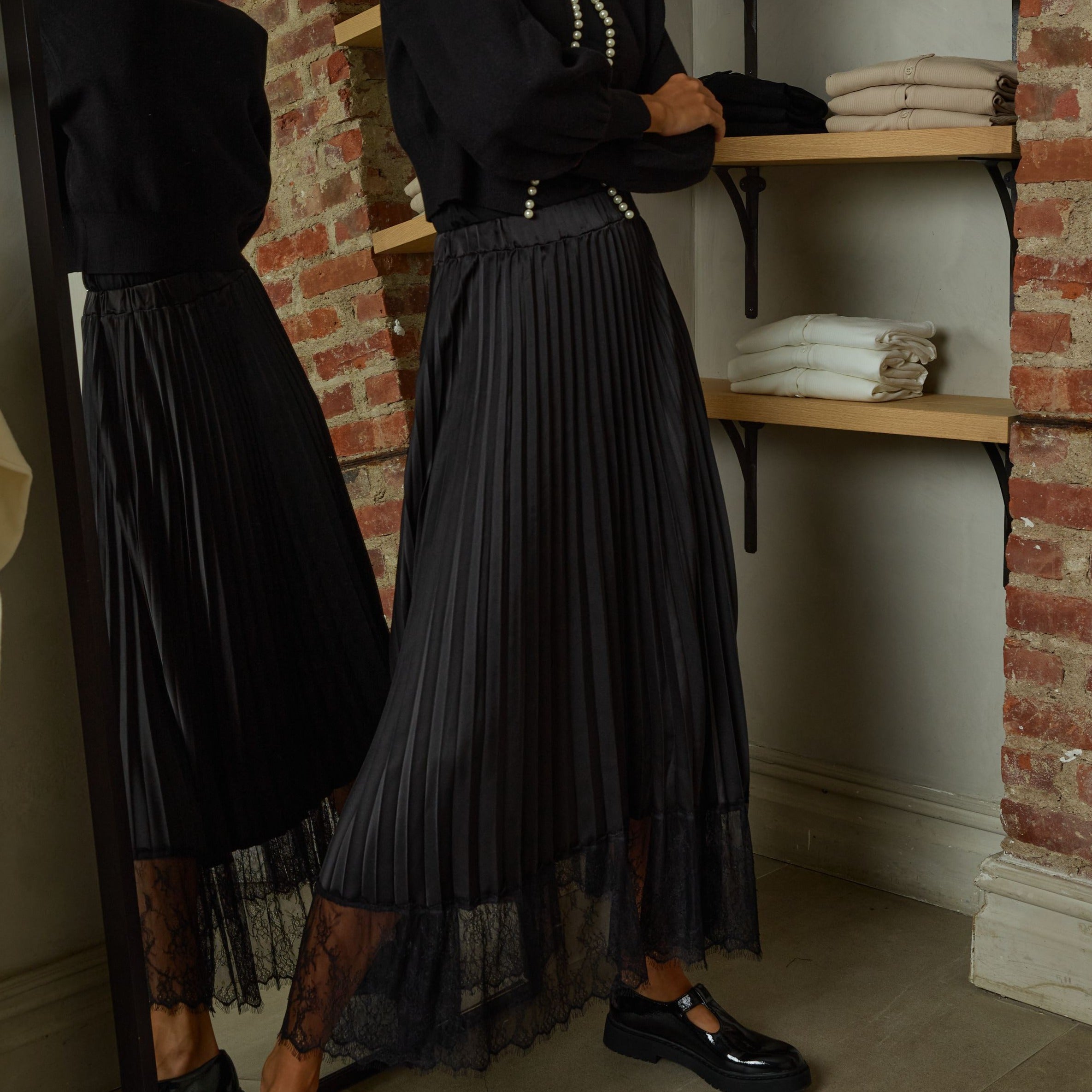Pleated Lace Skirt [Final Sale]