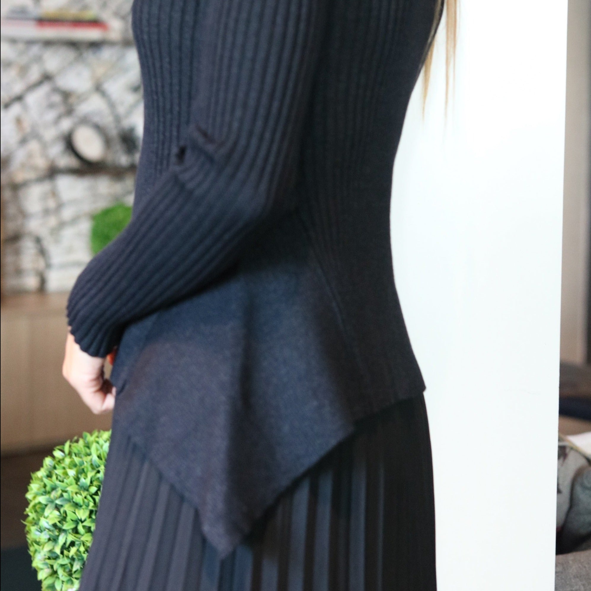 Flora Ribbed Knit Sweater | Marled Black [Final Sale]